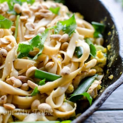 vegetable pad thai with peanuts and cilantro