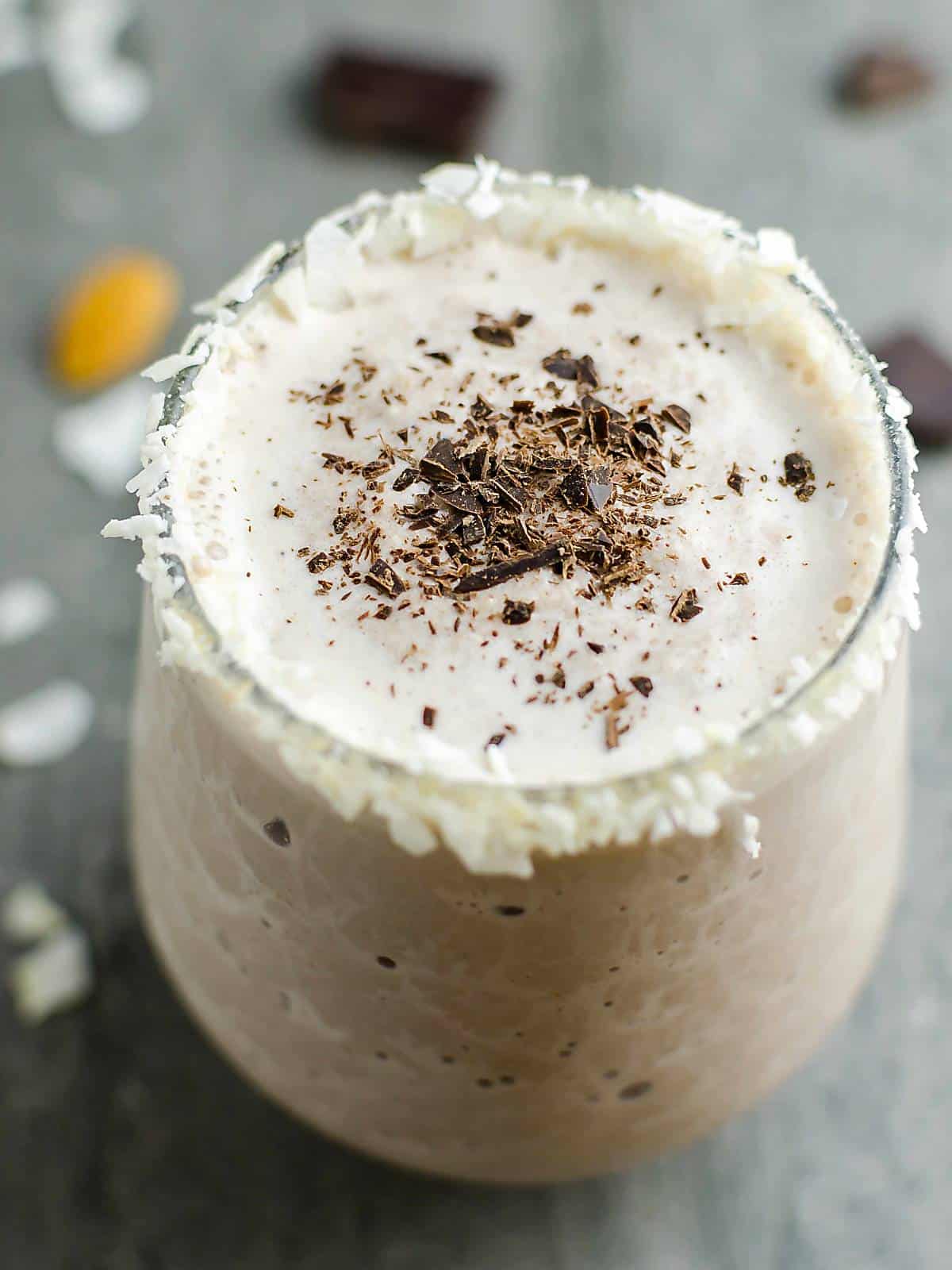 healthy almond milk smoothie