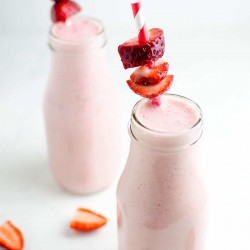 Strawberry cheesecake protein smoothie