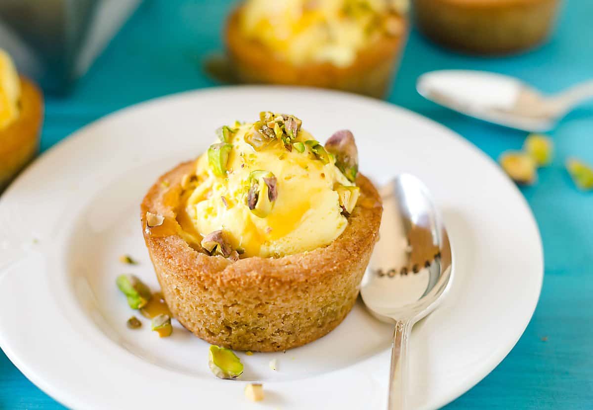 mini mango ice cream sundae