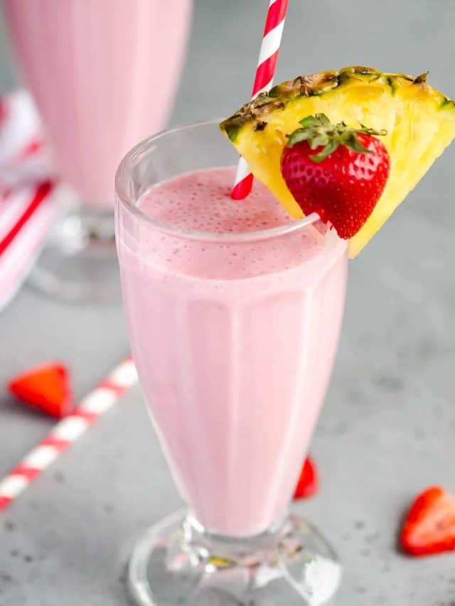 STRAWBERRY PINEAPPLE SMOOTHIE STORY