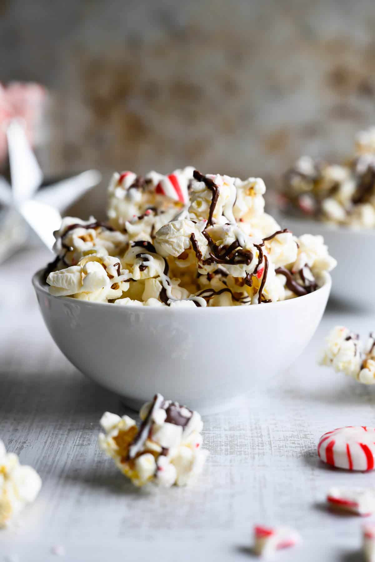 bowl of peppermint bark popcorn