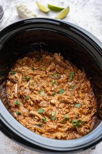 Easy Slow Cooker Chicken Tinga - Art From My Table