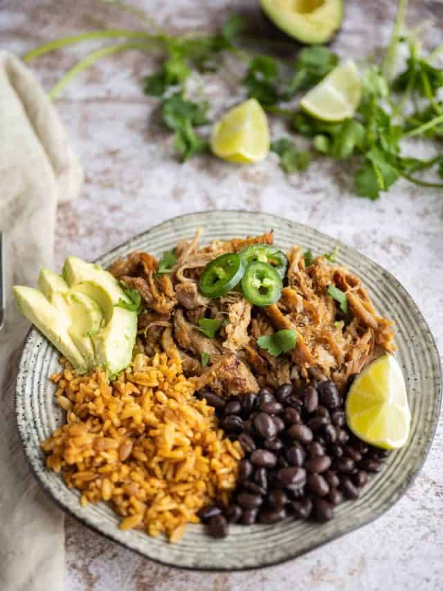 cropped-slow_cooker_carnitas_on_a_plate.jpg