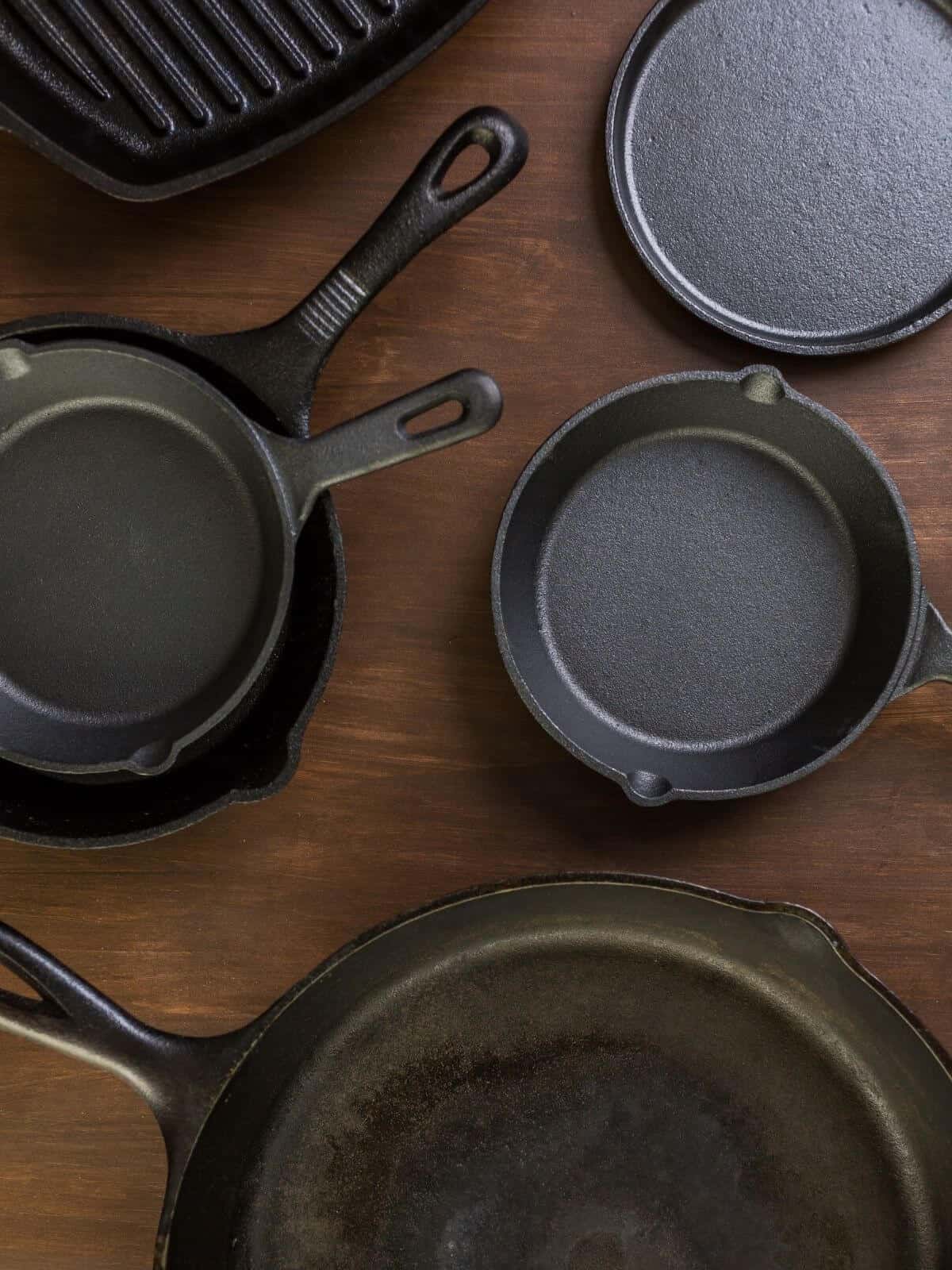cleaning - Removing burnt olive oil from an enamelled cast iron pan and a  non-stick marble pan? - Seasoned Advice