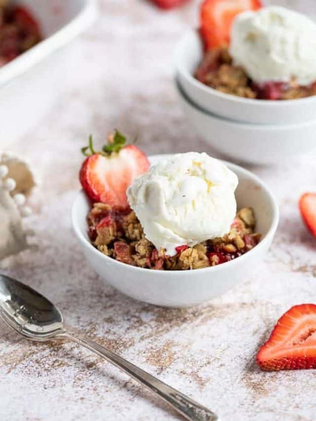 cropped-rhubarb_strawberry_crisp_recipe.jpg