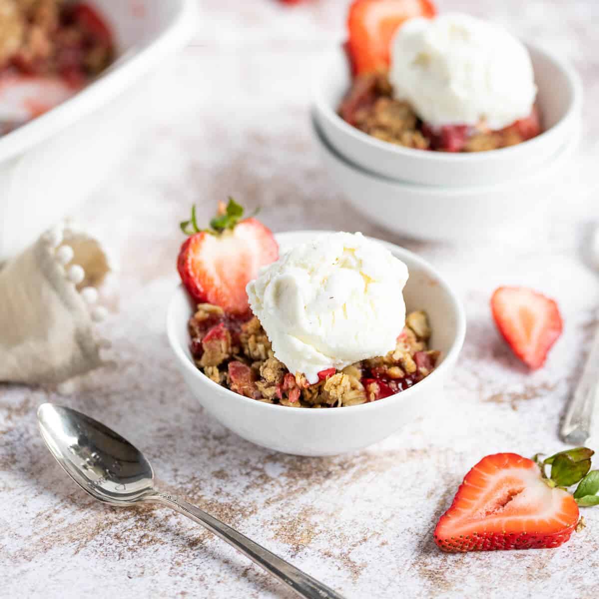 Rhubarb Crisp With Strawberries